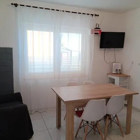 With Parking Space - 24537 Šibenik