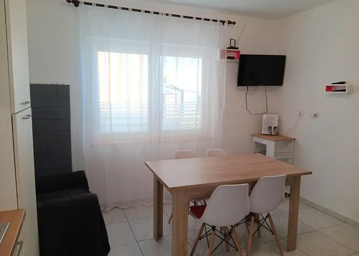 With Parking Space - 24537 Sibenik